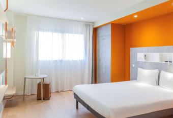 ibis budget Huerta De Murcia allows 18 year olds to book a room