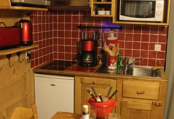 Chalet des pistes has Balcony rooms