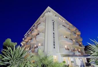 Hotel Riviera has Balcony rooms