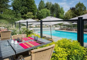 R  sidence la R  serve Gen  ve Ferney Voltaire has Balcony rooms