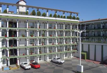 Hotel Marques De Cima allows 18 year olds to book a room