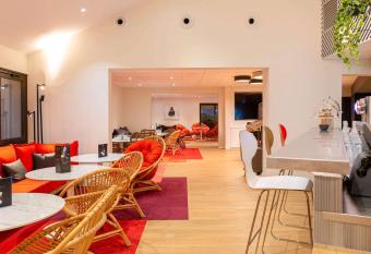 ibis Tours Sud allows 18 year olds to book a room