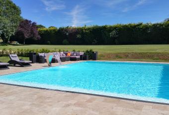 Charlton court allows 18 year olds to book a room