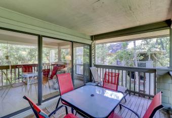 Centre Court 7826 has Balcony rooms