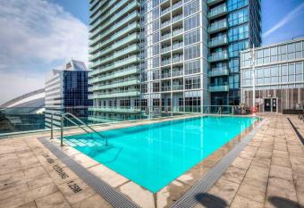 Downtown Toronto CN Tower Suites has Balcony rooms