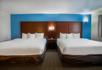 Suites Willcox AZ has rooms with a private hot tub