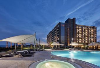 Haevichi Hotel & Resort Jeju allows 18 year olds to book a room