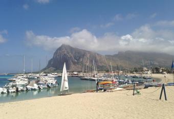 B&b IL FIOCCO E LA RANDA allows 18 year olds to book a room