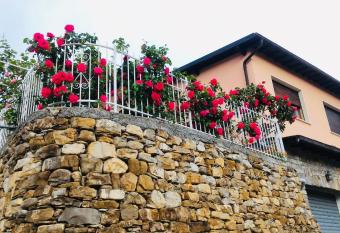 Villa Anna regione Bussi 57 Imperia has Balcony rooms