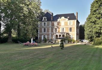 Ch  teau de la Bucaille - entier has Balcony rooms