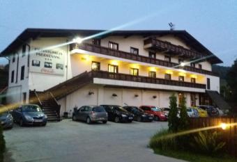 Pensiunea Medieval has Balcony rooms