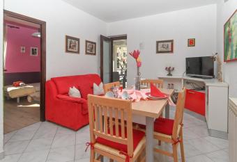 Apartments Sun  ica has Balcony rooms