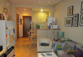 Apartamento Lorena allows 18 year olds to book a room