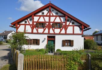 Jurahaus Hirschberg allows 18 year olds to book a room