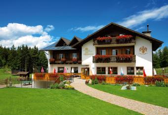 Gasthof Schneiderwiesen has Balcony rooms