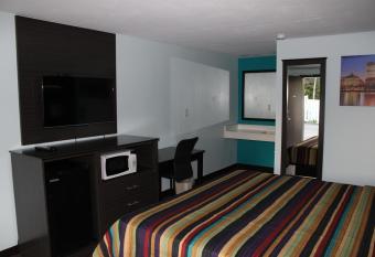 Castle Inn East Greenbush Castleton-on-hudson has Smoking rooms