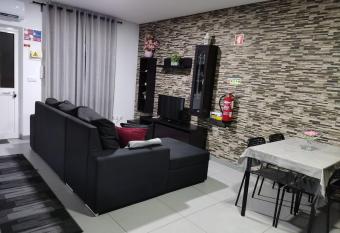 Casa de f  rias e fins de semana,1 has Balcony rooms