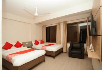 OYO 626 Hotel Himchuli allows 18 year olds to book a room