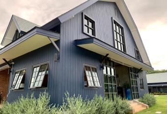 The Barn Hua Hin has Balcony rooms