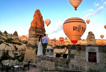 Aza Cave Cappadocia Adult Hotel has Balcony rooms