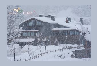 HOTEL TURP   has Balcony rooms