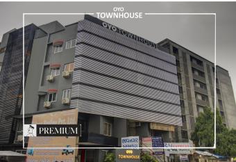 Townhouse 165 Netaji Road allows 18 year olds to book a room