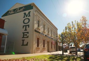 Elm Court Motel allows 18 year olds to book a room