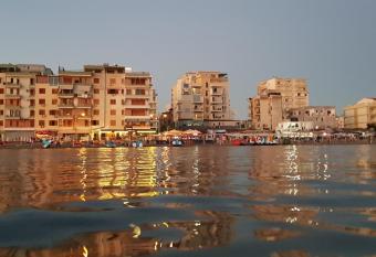 Seaview Apartments Right at The Beach has Balcony rooms