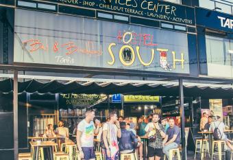 South Hostel Tarifa - Kite Service Center has Balcony rooms