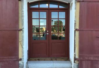 Magasin 4 has rooms with a private hot tub