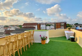 Casa de la Cruz allows 18 year olds to book a room