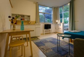 Rosh pina Halel s corner has Balcony rooms