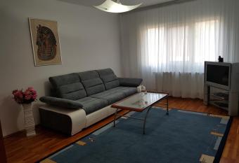 Apartament Melinda allows 18 year olds to book a room
