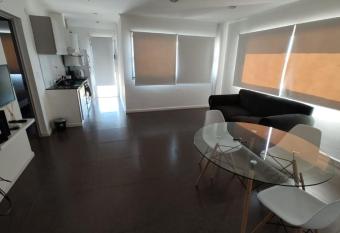 Tu lugar en Villa has Balcony rooms