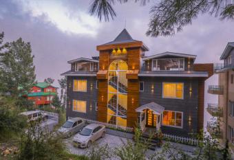 The Retreat Mashobra, Shimla has Balcony rooms