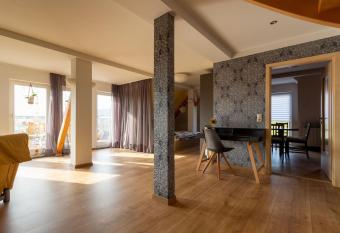 Maisonette Wohnung mit Blick   ber die Stadt has Balcony rooms