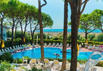 Park Hotel Pineta & Dependance Suite has Balcony rooms