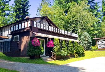 The Wilderness Inn: Chalets has Balcony rooms