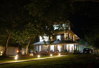 Morven Villa allows 18 year olds to book a room