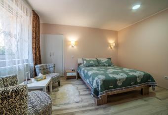 Nice&Cozy Apartament has Balcony rooms