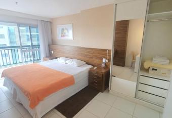 Vision Express, Esplanada dos Minist  rios allows 18 year olds to book a room