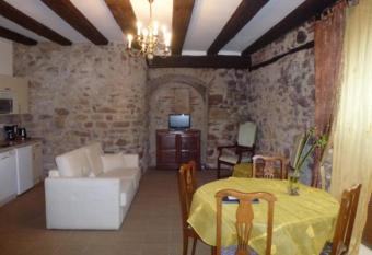 Les Remparts de Bergheim has Balcony rooms