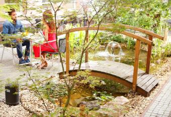 Six Inn Hotel Budapest has Balcony rooms