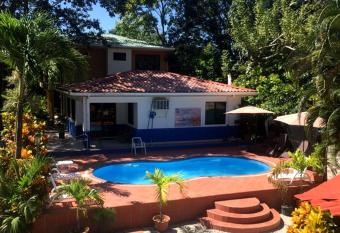 Villas Luna de Miel has Balcony rooms