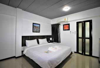 The 168 Gallery Residence and Hotel allows 18 year olds to book a room