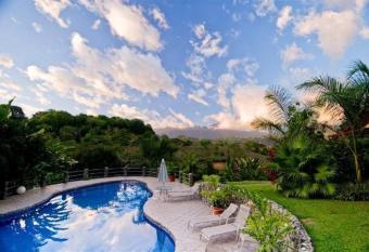 Blue Banyan Inn has Balcony rooms