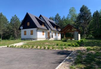 The Starlings Apartments Plitvice Lakes allows 18 year olds to book a room