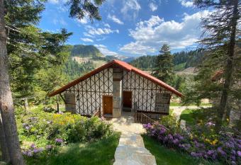 Foleya Mountain Resort Hotel & Villas has Balcony rooms