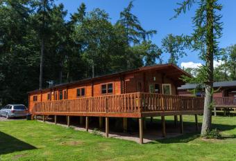 iLodge 73 allows 18 year olds to book a room