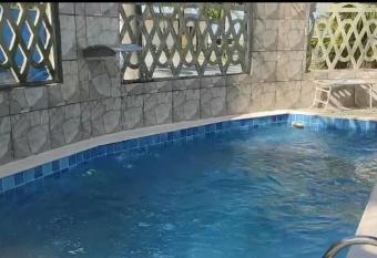 Frente MAR PISCINA ACESSIBILIDADE has Balcony rooms